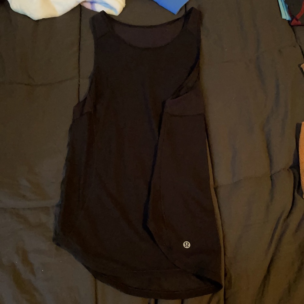 Lululemon black tank top size 4